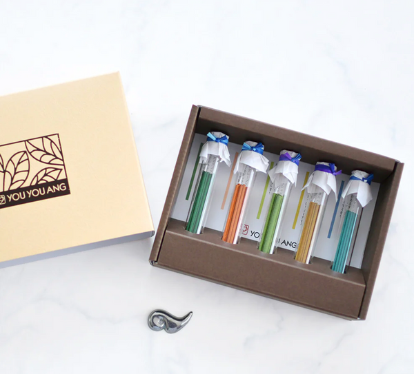 קטורת יפנית-Gift Set of Incense in Bottles／Tea Leaf Incense